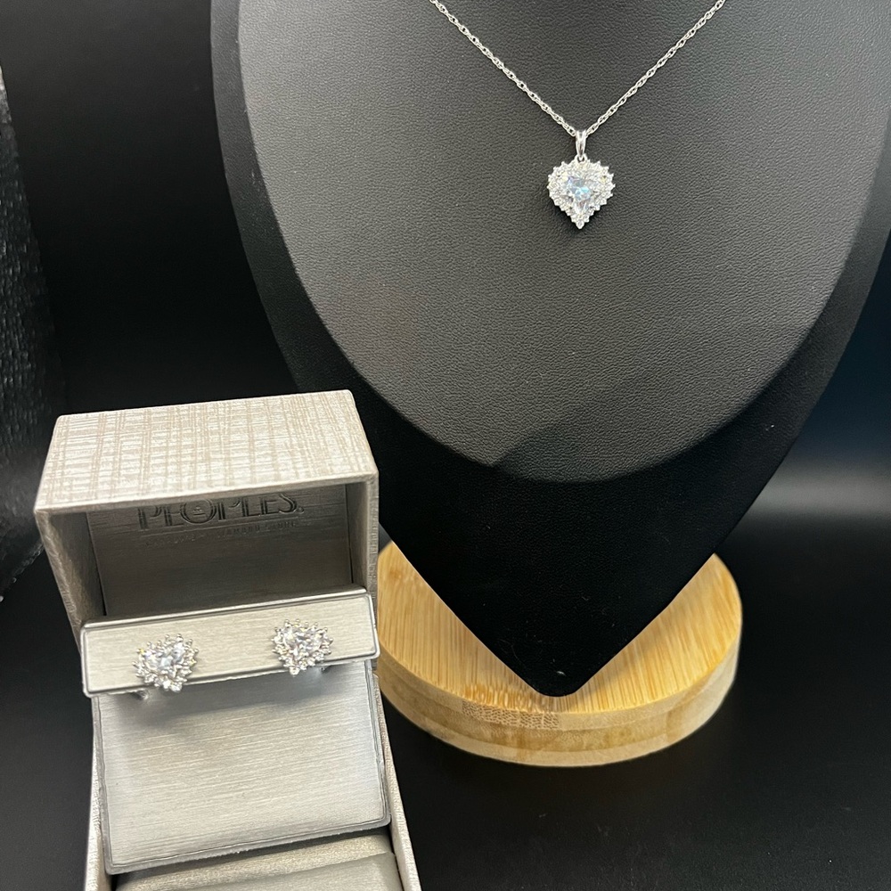 Silver heart Necklace and earrings